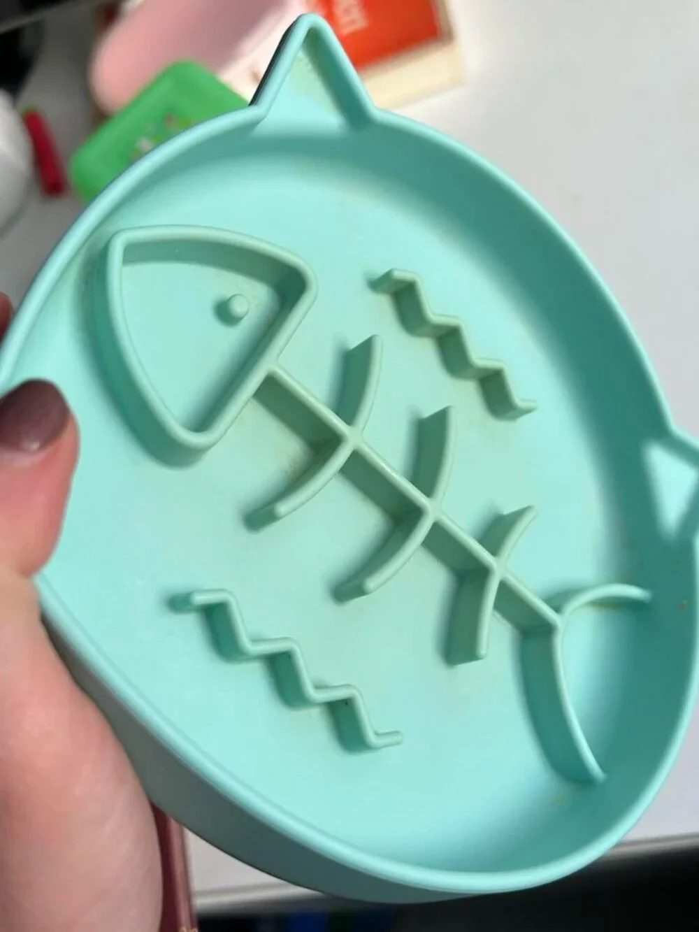 Blue Silicon Slow Feeding Cat Plate with Suction Cups